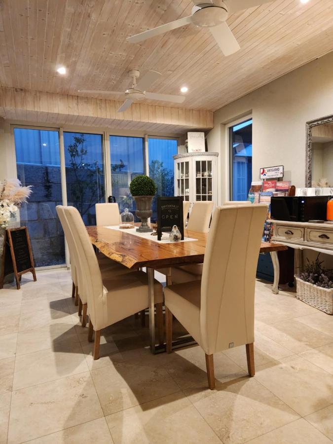 مبيت وإفطار Alkimos Lavender Manor Bnb المظهر الخارجي الصورة