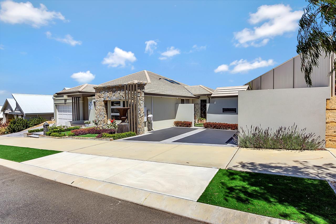 مبيت وإفطار Alkimos Lavender Manor Bnb المظهر الخارجي الصورة