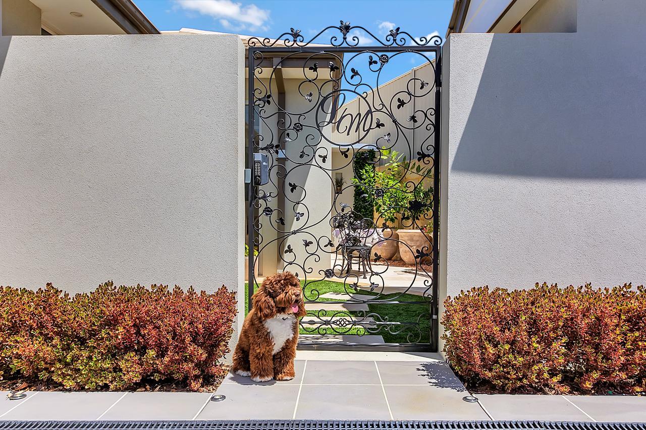 مبيت وإفطار Alkimos Lavender Manor Bnb المظهر الخارجي الصورة